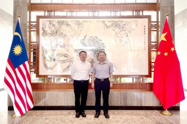星空体育官方登录入口总经理王志明拜访中国驻马来西亚大使欧阳玉靖